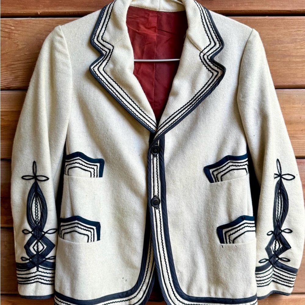 Vintage Cream Blazer with Black Detailing